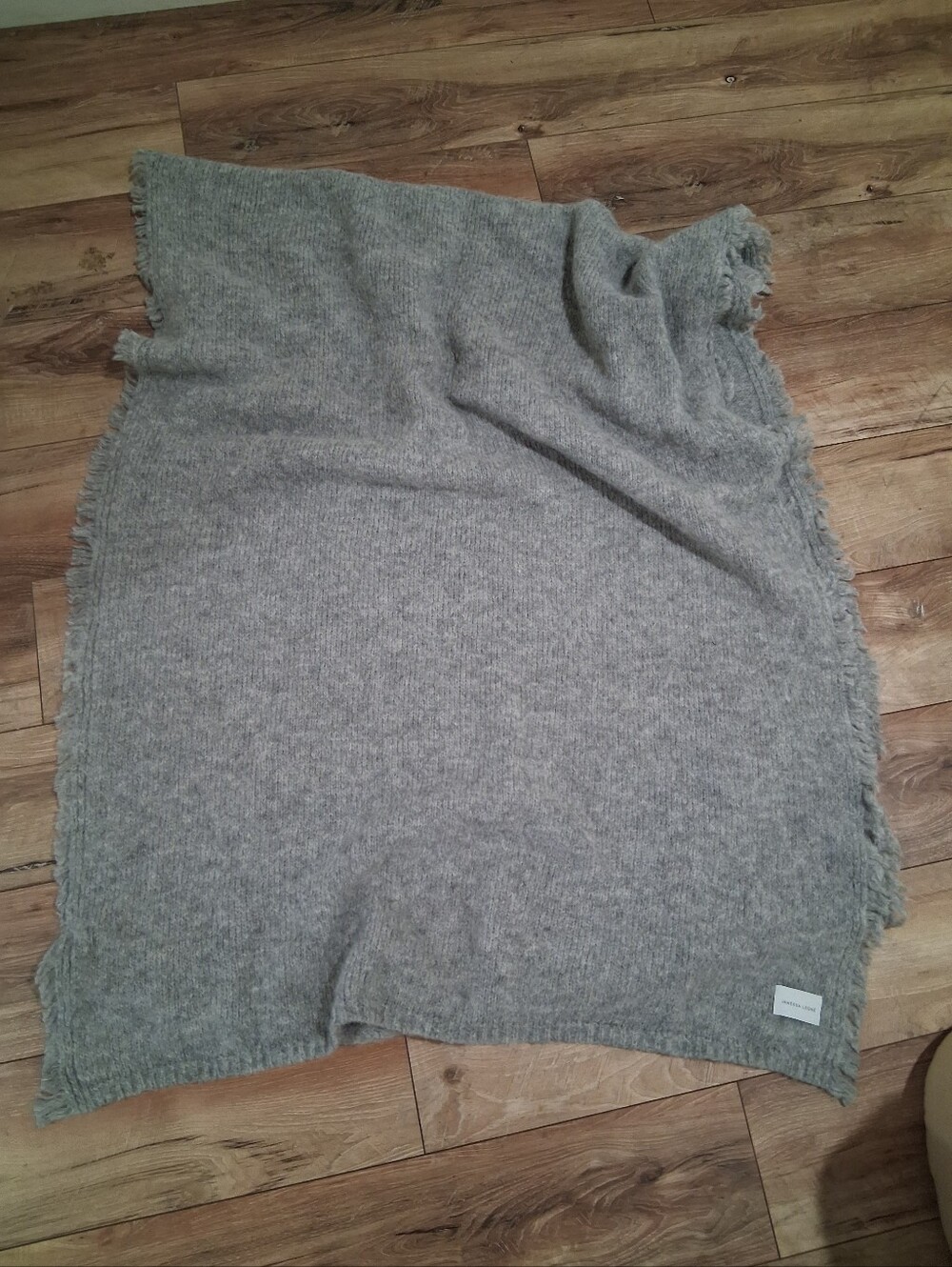 Janessa Leone Alpaca Blend Wrap/Throw - Picture 6 of 11